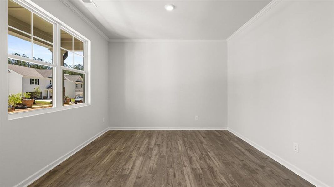 Spacious, unfurnished interior of a new home in Lost Creek, Dallas (Image 14).