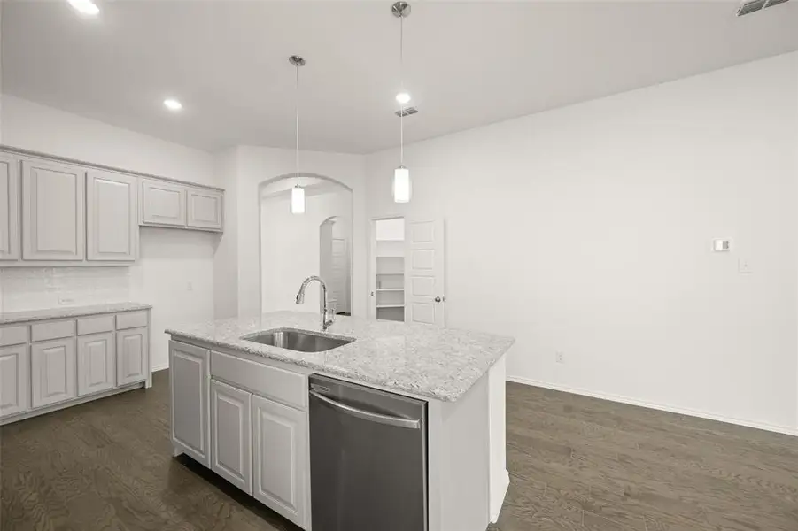 7745 Gatevine- Kitchen-4