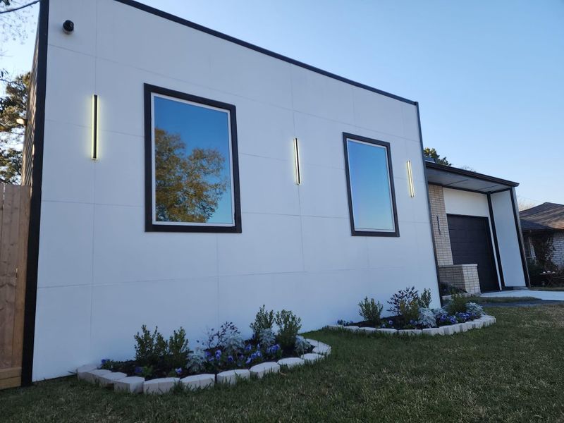 Exterior details and patio area of a home in , Houston (Image 23).