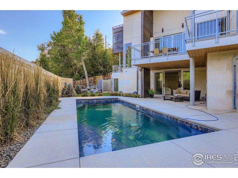 Image 42 of a home in .