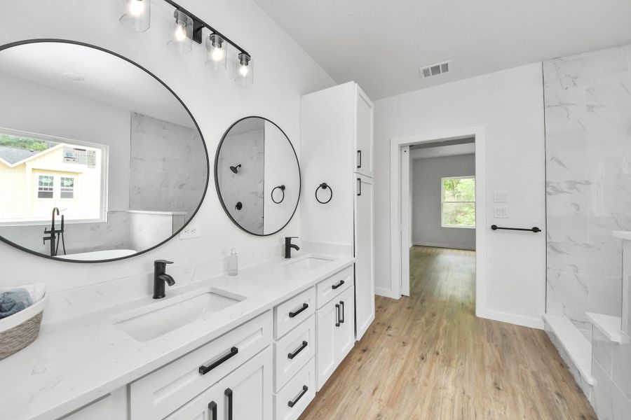Furnished interior view inside a new home in , Houston (Image 10).