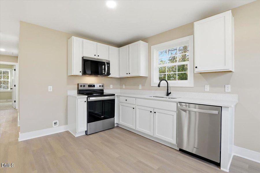 23-204 S Pender St-23