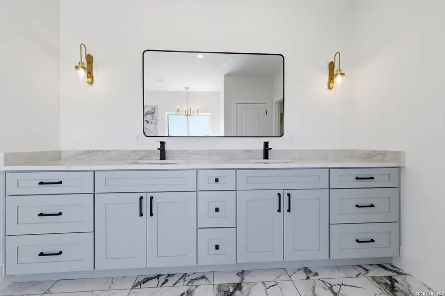 Furnished interior view inside a new home in , Bandera (Image 11).