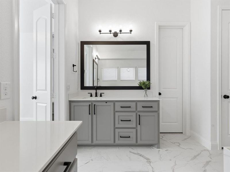 Furnished interior view inside a new home in Nelson Lake, Rockwall (Image 28). Furnished interior view inside a new home in Nelson Lake, Rockwall (Image 28).