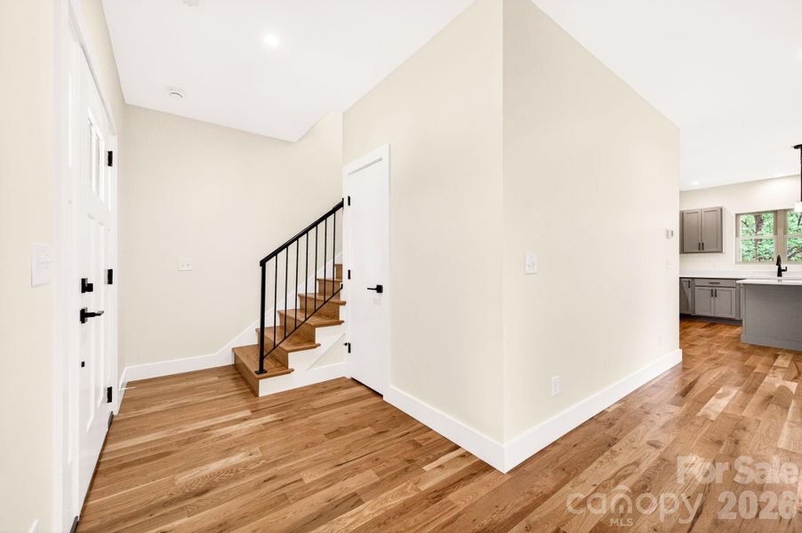 Spacious, unfurnished interior of a new home in , Asheville (Image 19).