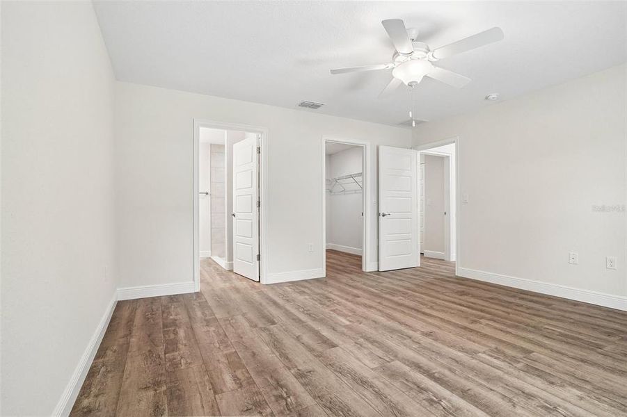 Spacious, unfurnished interior of a new home in , Dunnellon (Image 41).