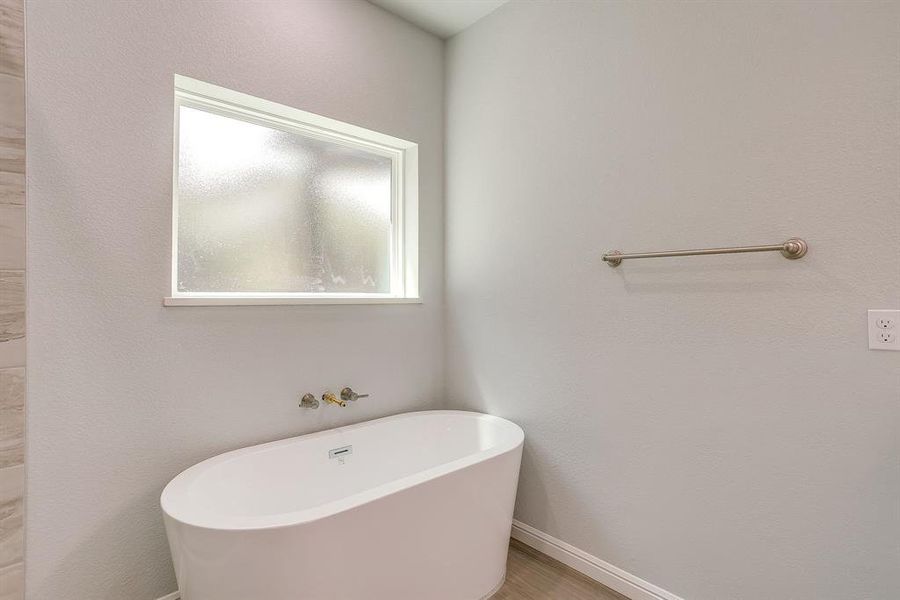 Image 34 of a home in .