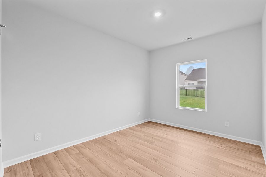 Spacious, unfurnished interior of a new home in Hanes Lake, Winston-Salem (Image 26).