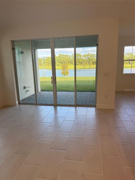 Spacious, unfurnished interior of a new home in , St. Cloud (Image 6).