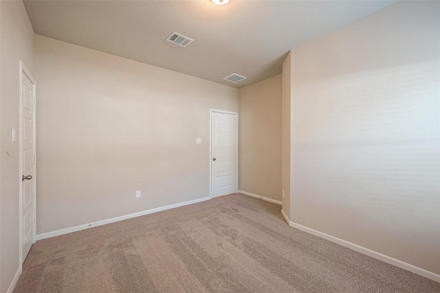 Spacious, unfurnished interior of a new home in Rollingbrook Estates, Baytown (Image 18). Spacious, unfurnished interior of a new home in Rollingbrook Estates, Baytown (Image 18).