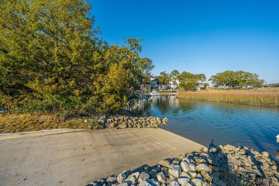 Natural landscape and outdoor views near in Charleston (Image 22). Natural landscape and outdoor views near in Charleston (Image 22).
