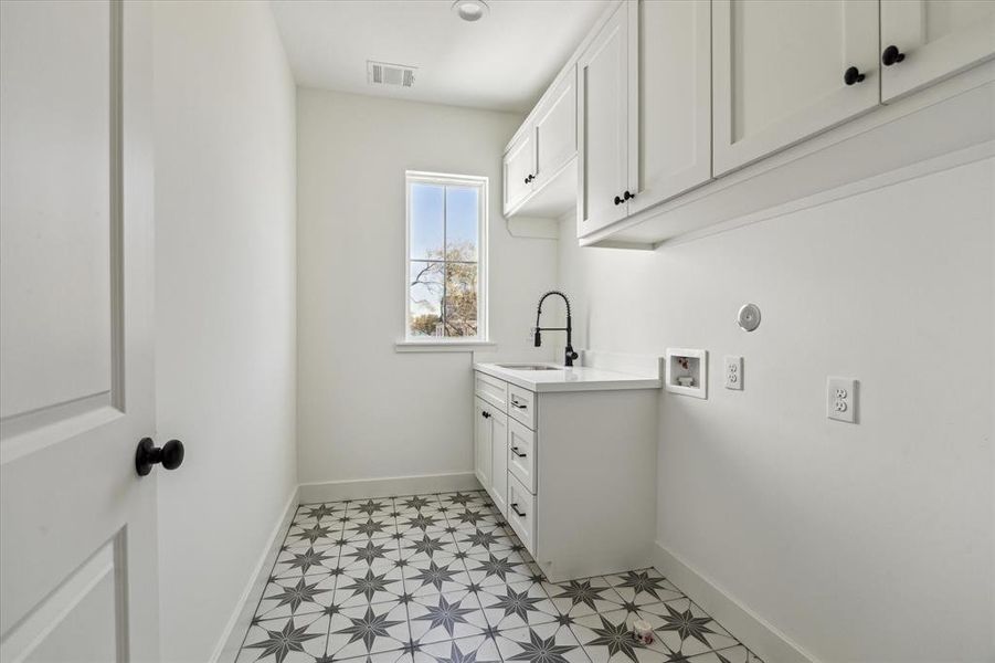 Fun laundry room!