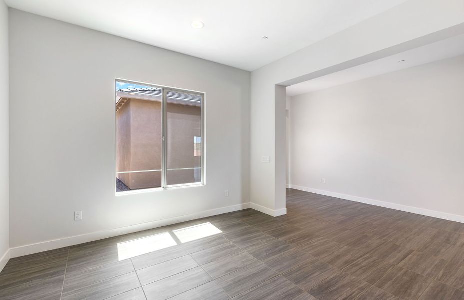 Spacious, unfurnished interior of a new home in Vistoso Canyon Estates, Oro Valley (Image 28). Spacious, unfurnished interior of a new home in Vistoso Canyon Estates, Oro Valley (Image 28).
