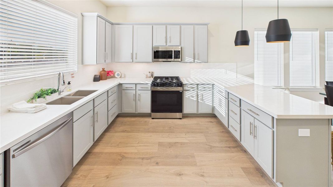 Furnished interior view inside a new home in Willowbend Point, Houston (Image 12). Furnished interior view inside a new home in Willowbend Point, Houston (Image 12).