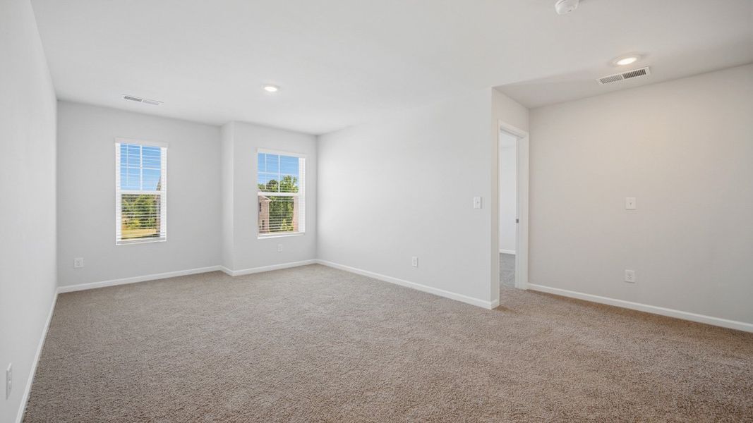 Spacious, unfurnished interior of a new home in Brooks Station, Dacula (Image 24).