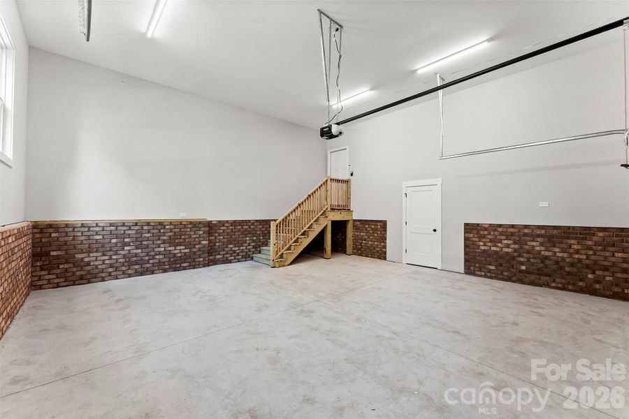 Spacious, unfurnished interior of a new home in , York (Image 25).