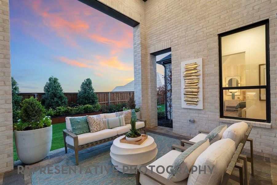 Exterior details and patio area of a home in Quail Hollow, Rockwall (Image 2). Exterior details and patio area of a home in Quail Hollow, Rockwall (Image 2).