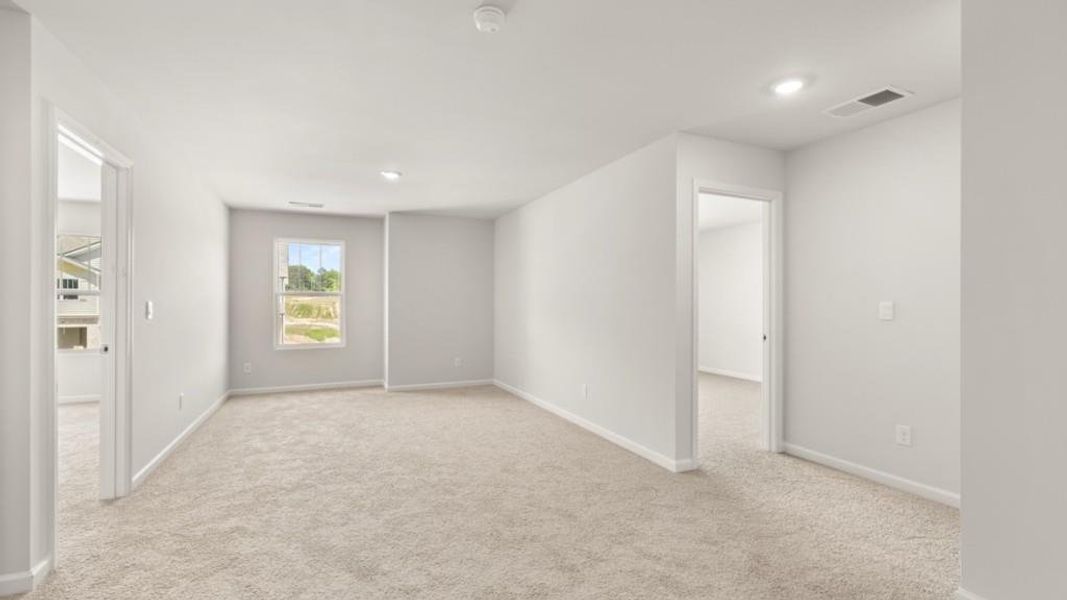 Spacious, unfurnished interior of a new home in Northwoods at Mirror Lake, Villa Rica (Image 21).