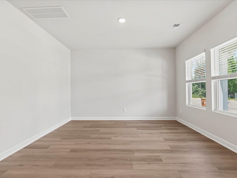 Welcome to the Brentwood floorplan at Holland Park.