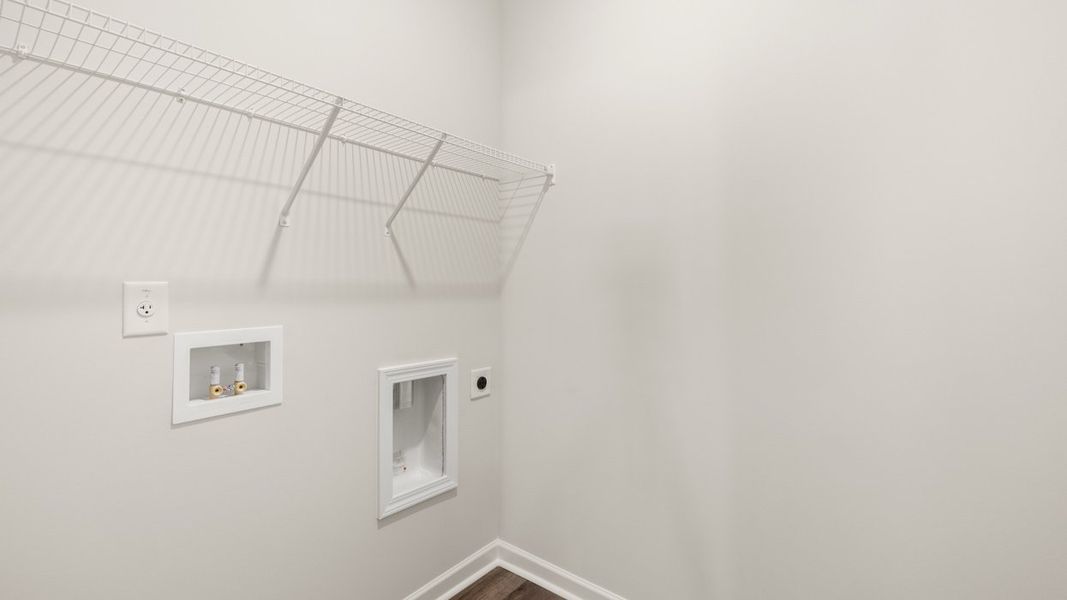 Representative unfurnished interior of a home built from the CALI Express by D.R. Horton in Teamon Pointe, Griffin (Image 29).