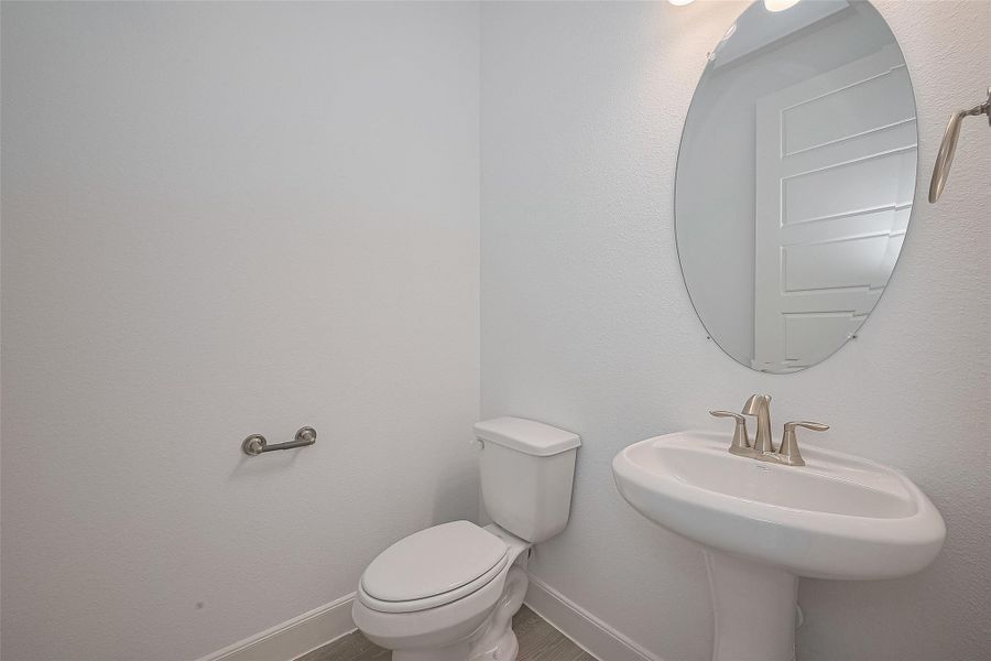 Furnished interior view inside a new home in Lago Mar, La Marque (Image 10).