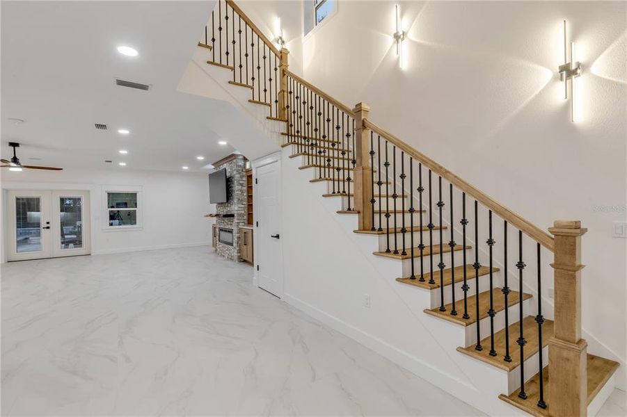 Spacious, unfurnished interior of a new home in , New Smyrna Beach (Image 25).