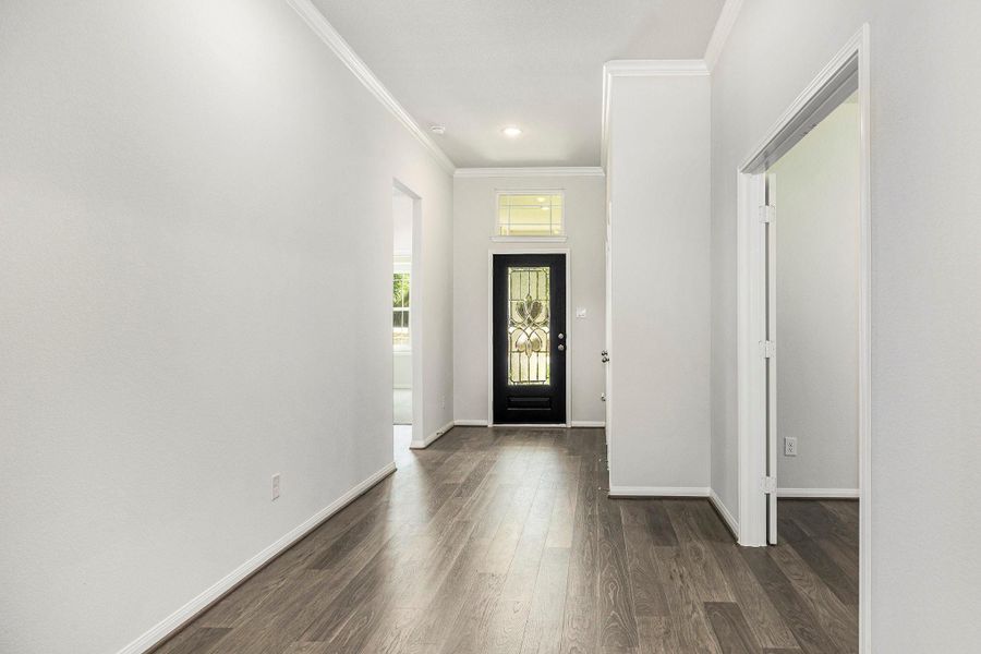 Spacious, unfurnished interior of a new home in Columbia Lakes, West Columbia (Image 20).