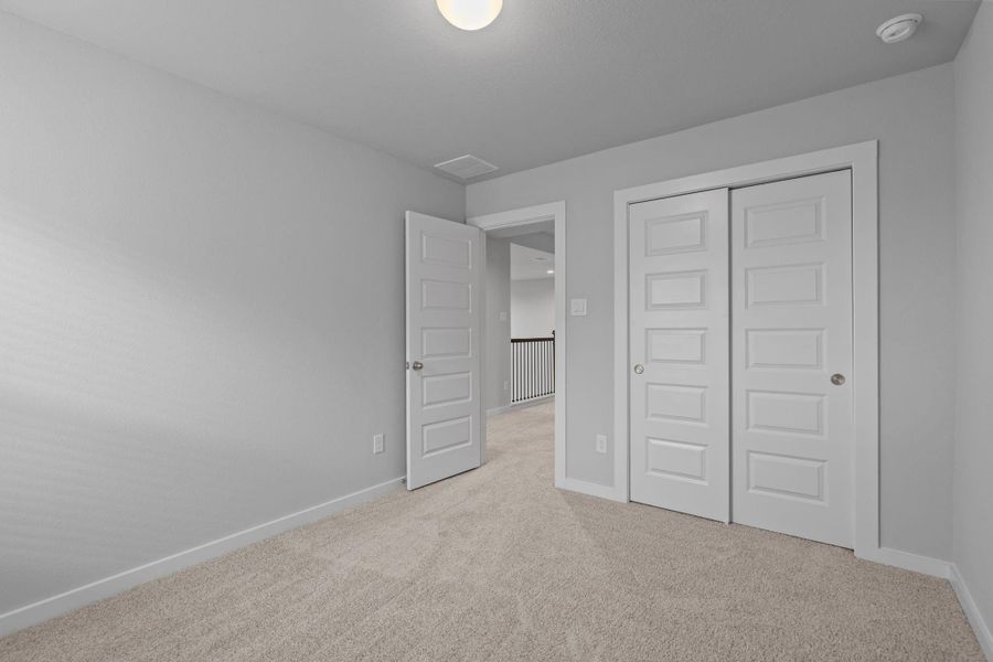 Spacious, unfurnished interior of a new home in Huntington Place, Rosharon (Image 9). Spacious, unfurnished interior of a new home in Huntington Place, Rosharon (Image 9).
