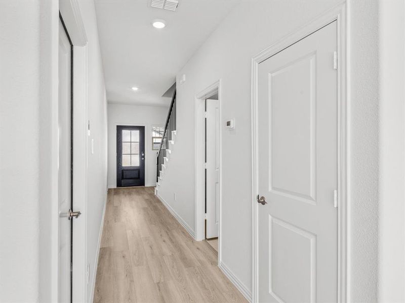 Spacious, unfurnished interior of a new home in Simpson Crossing - Spring Series, McKinney (Image 16).