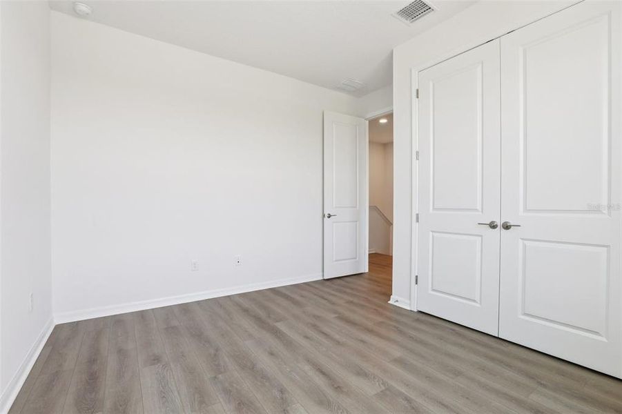 Spacious, unfurnished interior of a new home in Isla Mirada, San Antonio (Image 47).