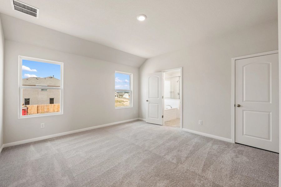 Spacious, unfurnished interior of a new home in The Cottages at La Cima, San Marcos (Image 43).