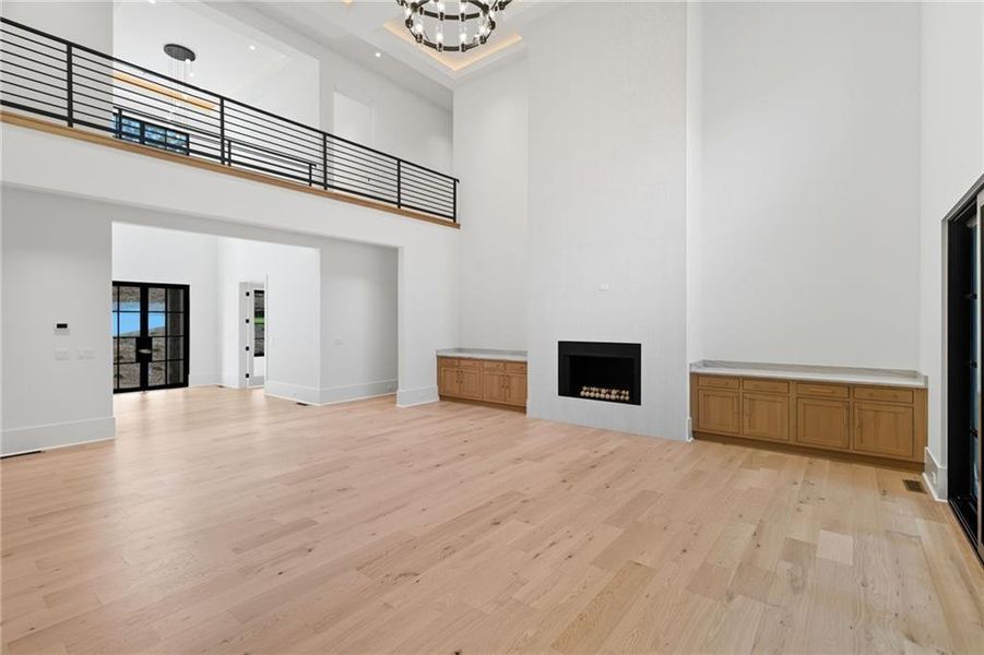 Spacious, unfurnished interior of a new home in , Alpharetta (Image 68).