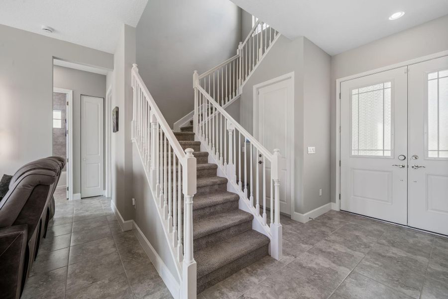 Foyer/Staircase