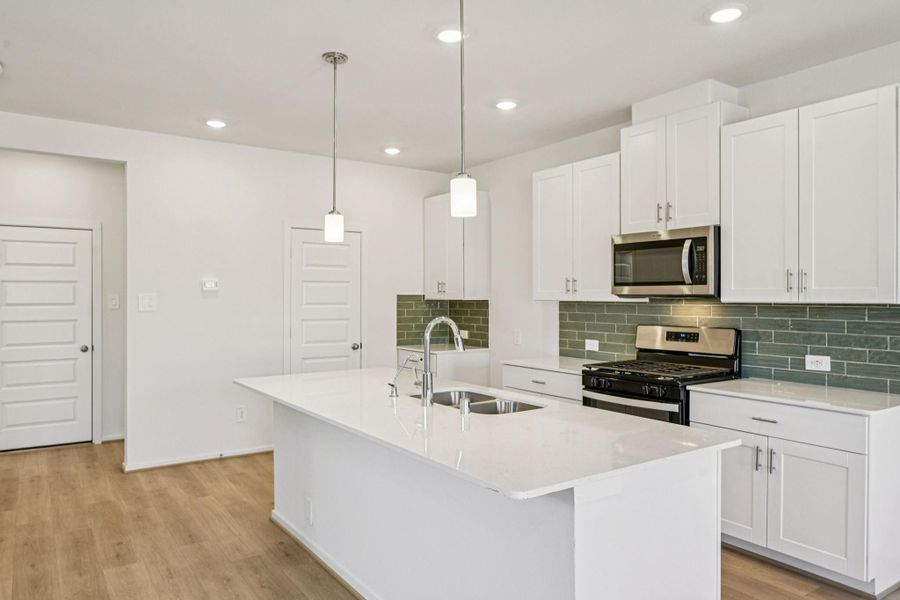 Photo is not of the actual home, but is an inspirational photo of builder’s model home and may depict options, furnishings, and/or decorator features that are not included Photo is not of the actual home, but is an inspirational photo of builder’s model home and may depict options, furnishings, and/or decorator features that are not included