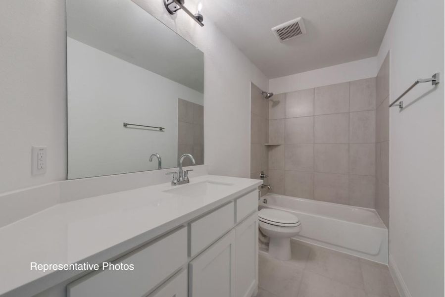 Representative furnished interior of a home built from the Grand Tour by Grand Homes in Providence Cove, McKinney (Image 10).