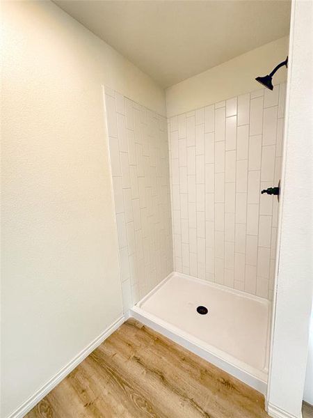 Spacious, unfurnished interior of a new home in , Fort Worth (Image 19).