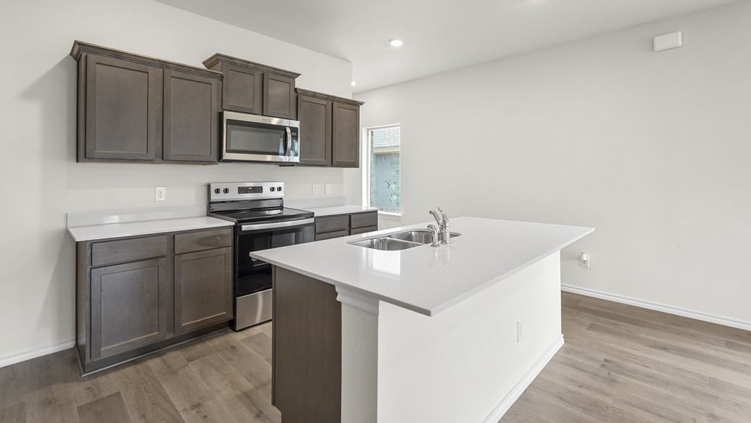 Furnished interior view inside a new home in Blaire Lake, Tyler (Image 4).