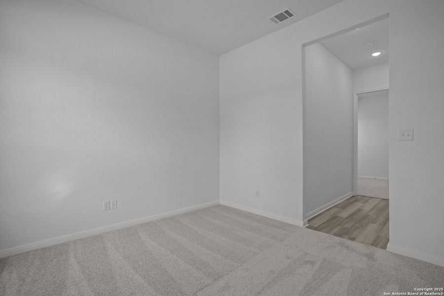 Spacious, unfurnished interior of a new home in Stillwater Ranch, San Antonio (Image 20). Spacious, unfurnished interior of a new home in Stillwater Ranch, San Antonio (Image 20).