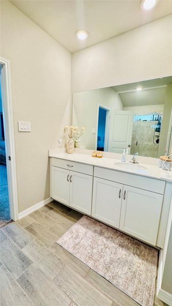 Furnished interior view inside a new home in Southwinds, Baytown (Image 15). Furnished interior view inside a new home in Southwinds, Baytown (Image 15).