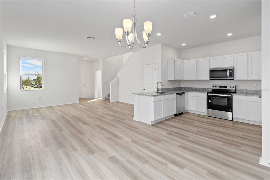 Image 14 of a home in Bellaviva III at Westside. Image 14 of a home in Bellaviva III at Westside.