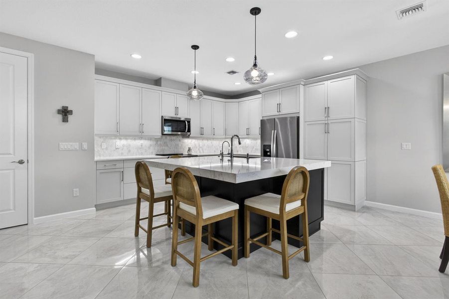 23-web-or-mls-BS1A2231 23-web-or-mls-BS1A2231