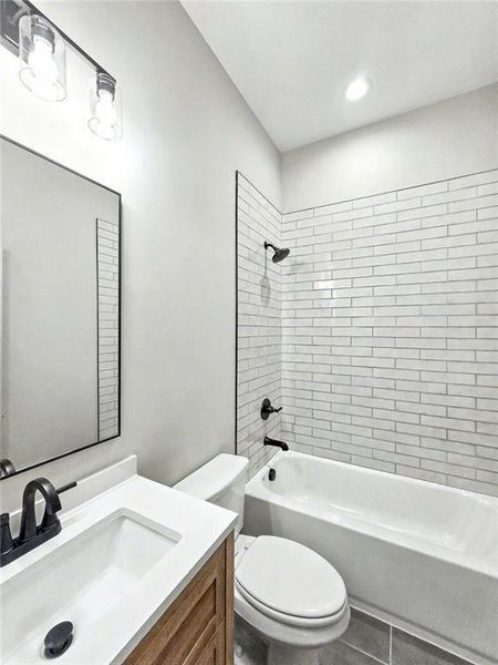 Furnished interior view inside a new home in , Waleska (Image 10).
