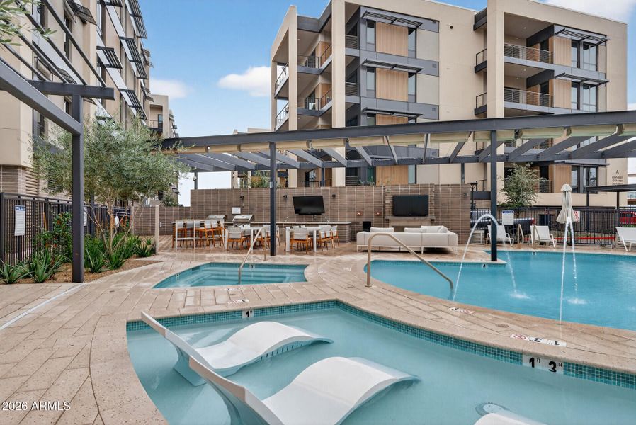 83_19355_N_73rd_Way83_mls