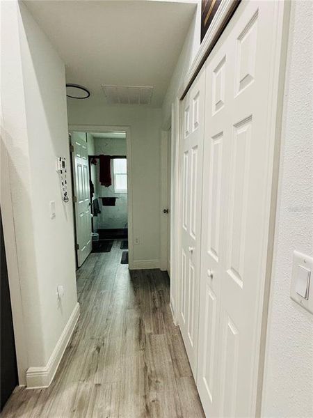 Spacious, unfurnished interior of a new home in , Ocala (Image 23).