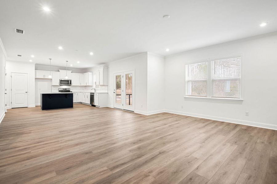 Spacious, unfurnished interior of a new home in Salem Bay, Beaufort (Image 33).