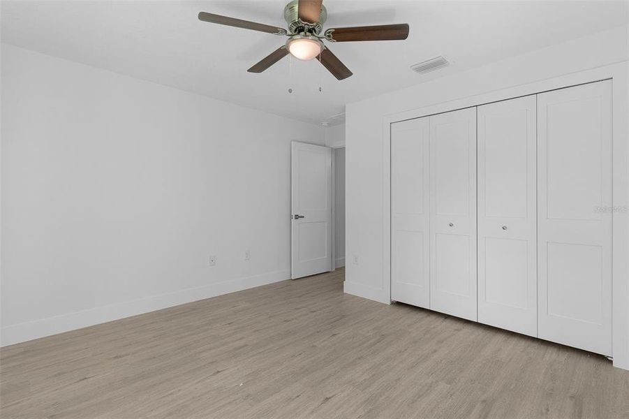 Spacious, unfurnished interior of a new home in , Citrus Springs (Image 17).