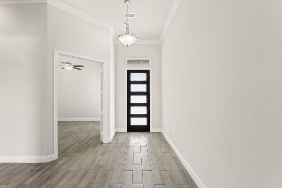 Representative unfurnished interior of a home built from the Brentwood by Windsor Homes in Nelson Lake Estates, Rockwall (Image 16).