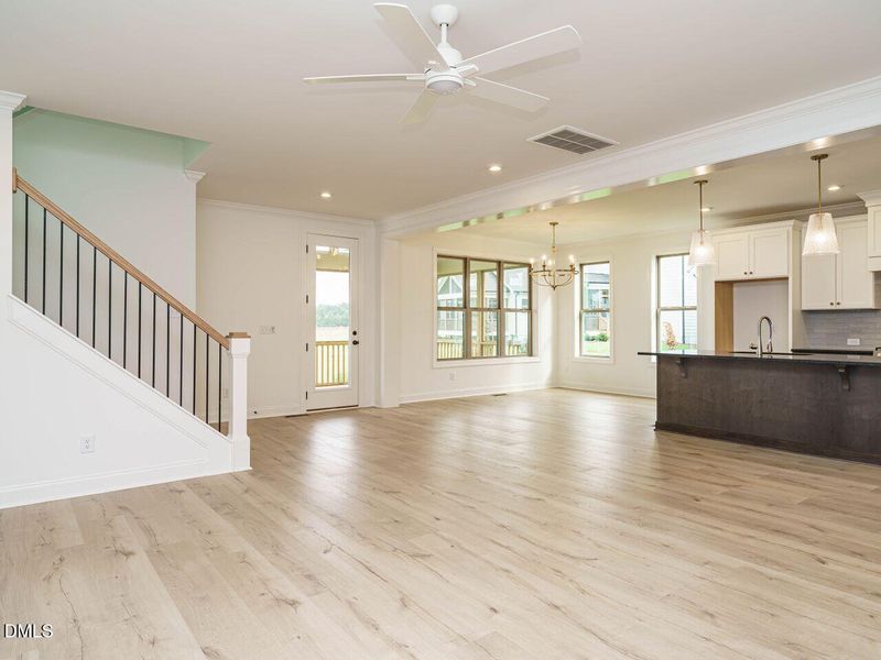 012-1280x960-living-room