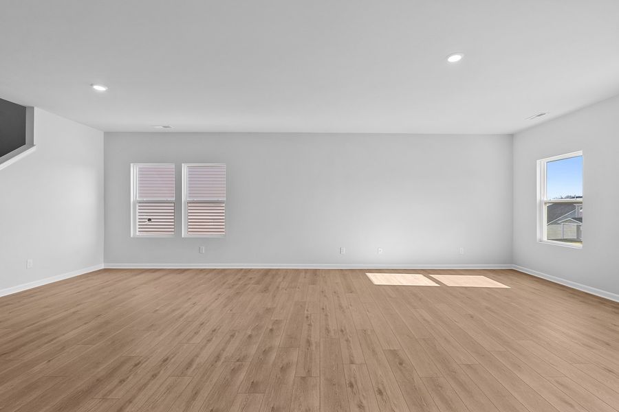 Spacious, unfurnished interior of a new home in Hanes Lake, Winston-Salem (Image 28).