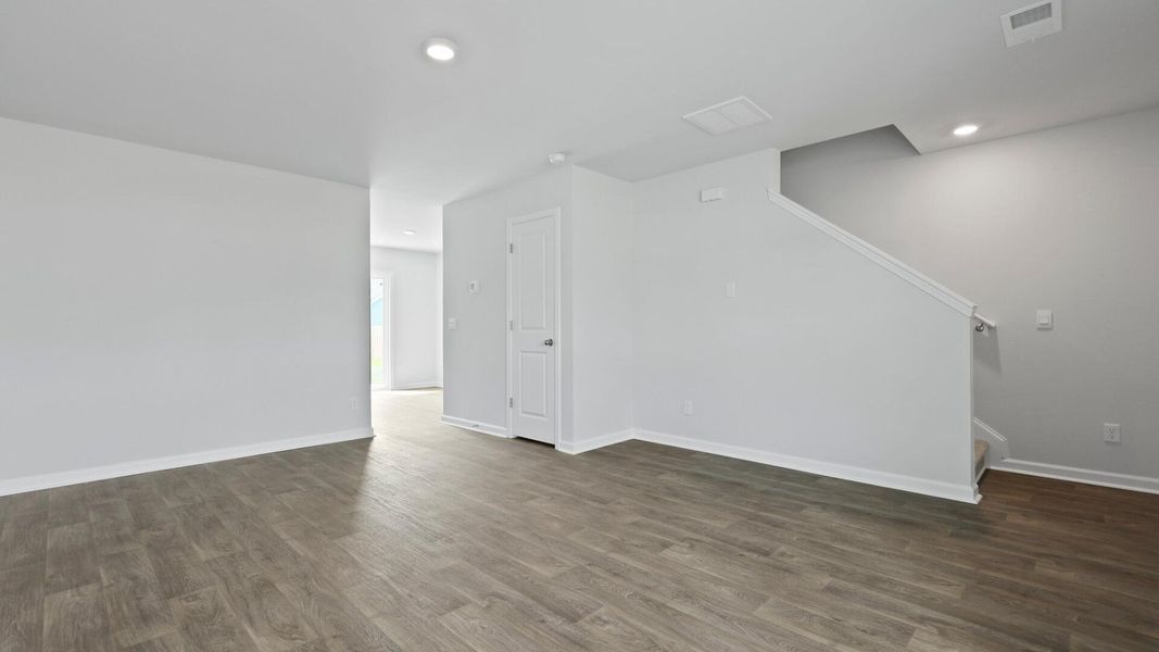 Spacious, unfurnished interior of a new home in Center Pointe, Santee (Image 18).